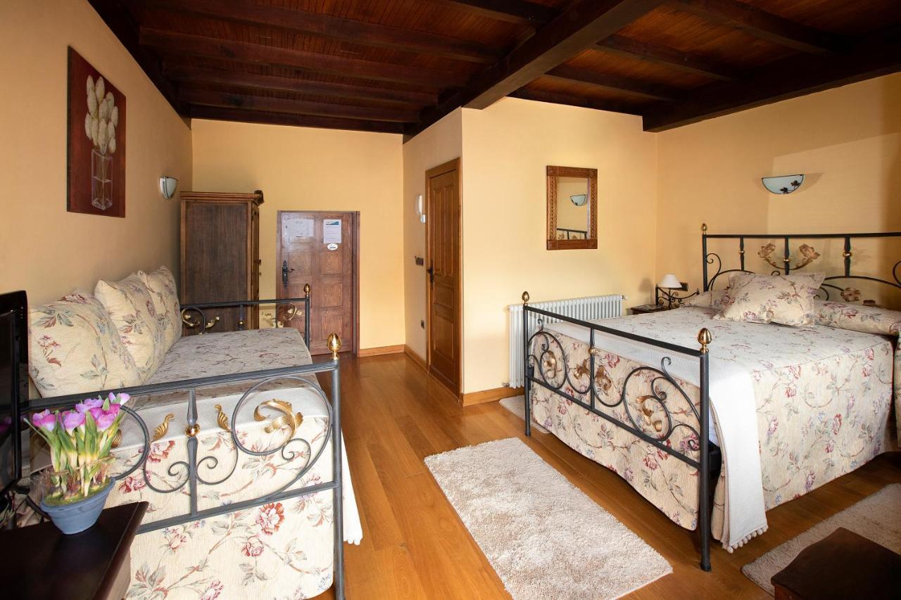 La Casona de Lombraña, en Polaciones  Bagian luar foto