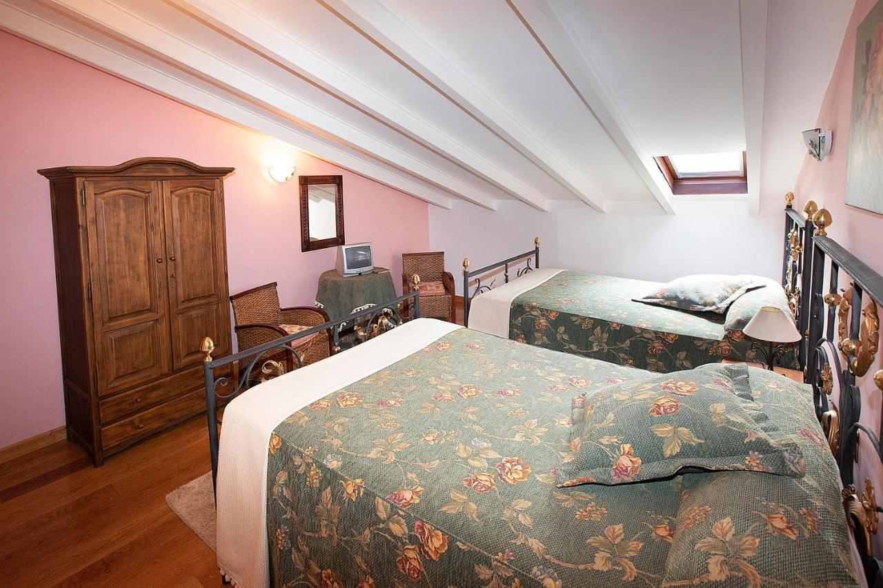 La Casona de Lombraña, en Polaciones  Bagian luar foto