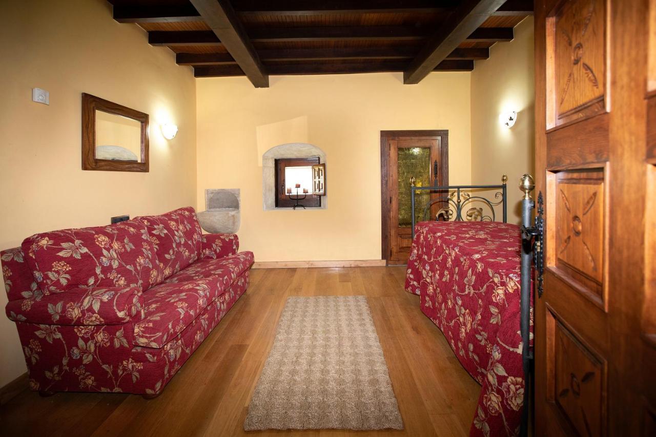 La Casona de Lombraña, en Polaciones  Bagian luar foto